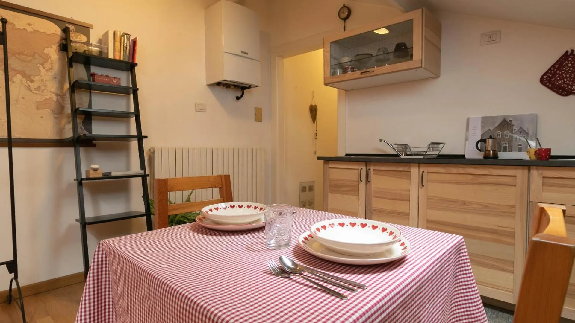 Appartement Mansarda Dei Cuori A Lecco 0*,